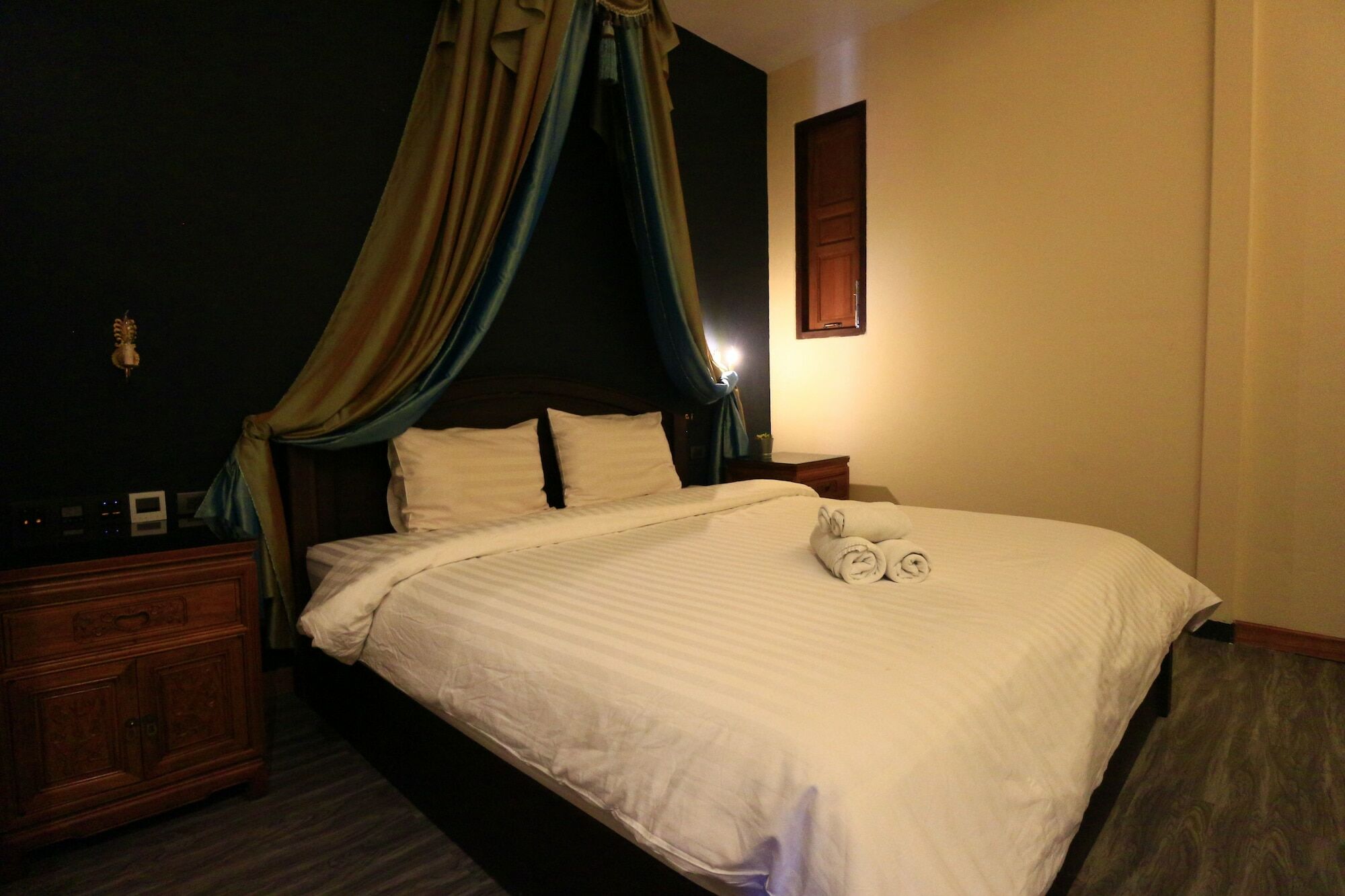 Yadana Chiangmai Hotell Chiang Mai Exteriör bild