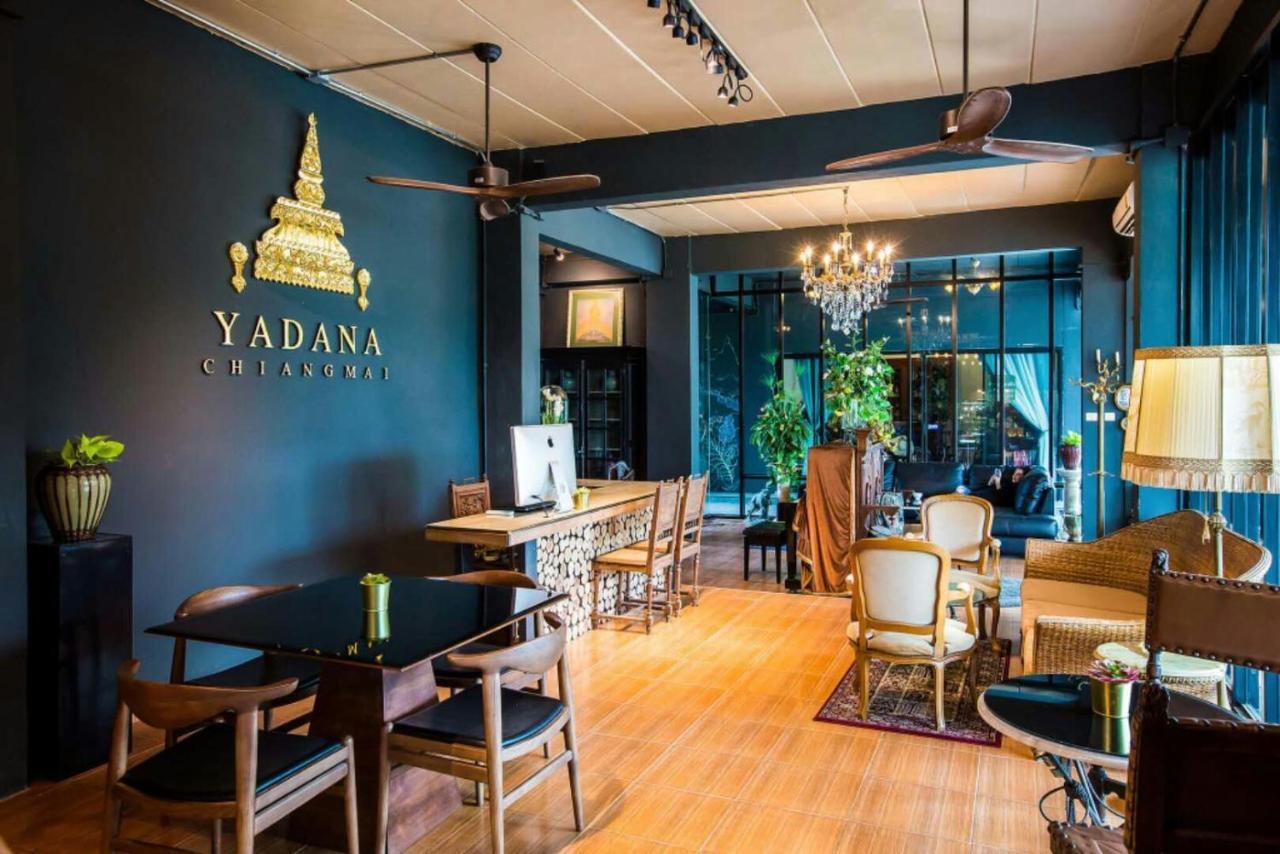 Yadana Chiangmai Hotell Chiang Mai Rum bild