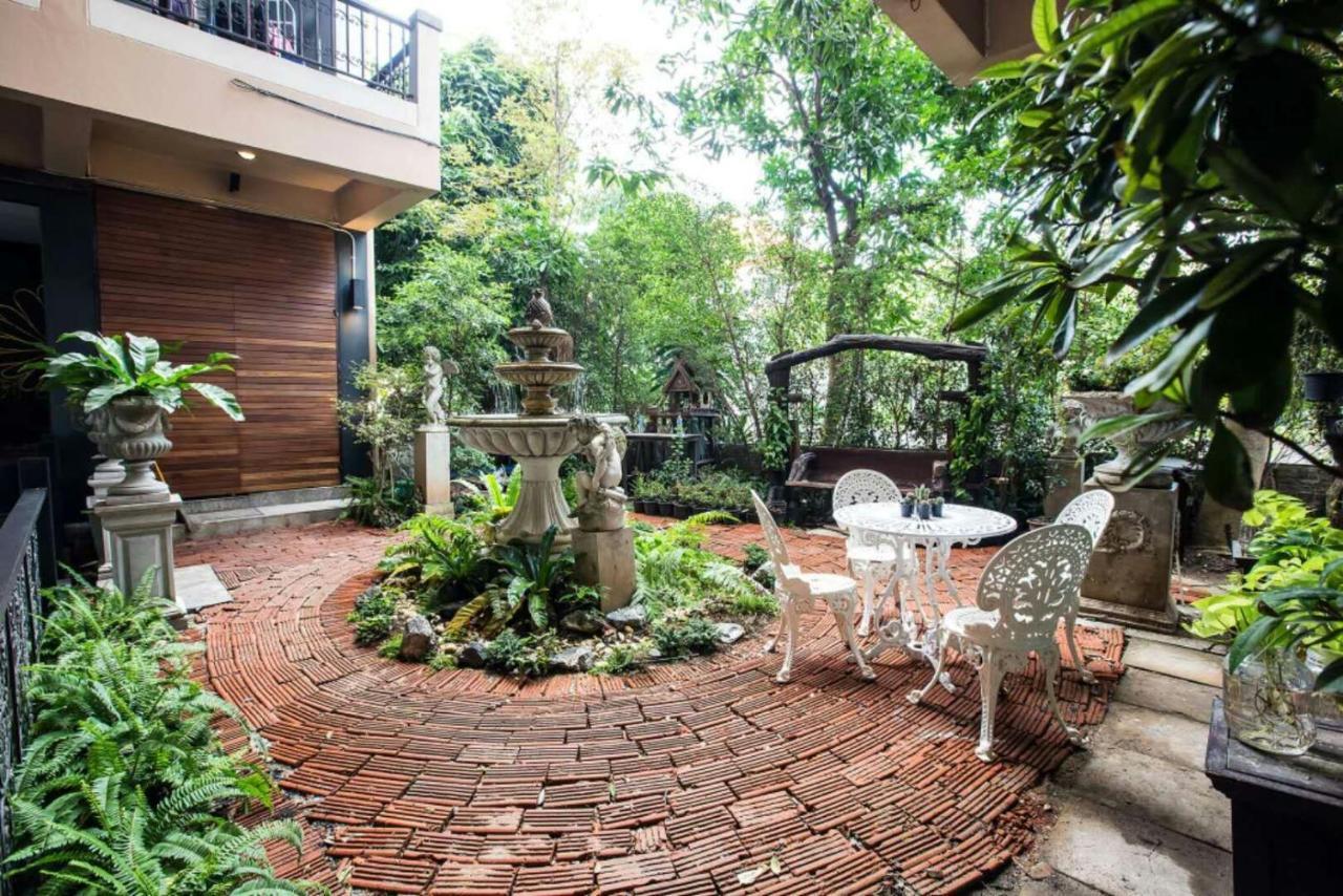 Yadana Chiangmai Hotell Chiang Mai Rum bild