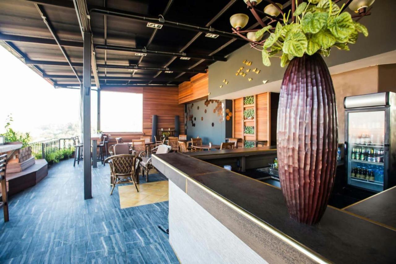 Yadana Chiangmai Hotell Chiang Mai Rum bild